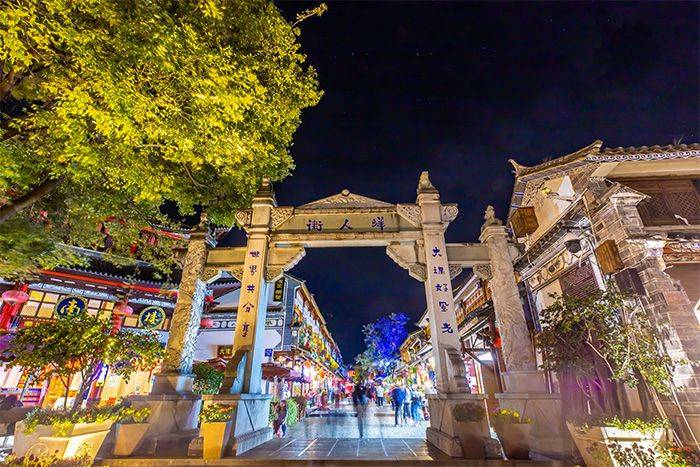 山東濟南夜景照明工程,樓體樓宇亮化工程,LED發(fā)光標(biāo)識工程,夜景景觀照明工程,夜景泛光照明,LED照明,LED發(fā)光字工程,亮化工程,LED外露發(fā)光字