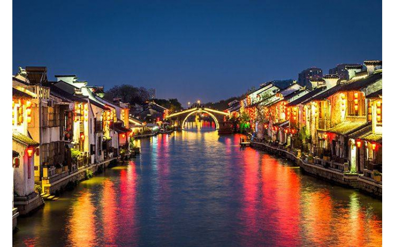 文旅夜游燈光應(yīng)該怎么做才能帶來(lái)更多的游客？